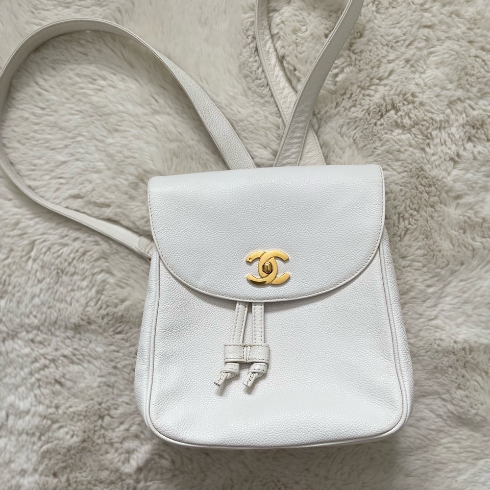 Chanel White caviar Backpack 24kGhw